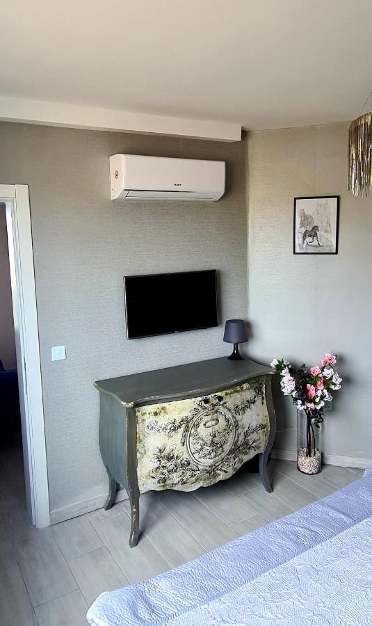 Boutique Style - 2 Bedroom Apartment- Ta'Xbiex, Sliema Area Ta Xbiex Exterior foto